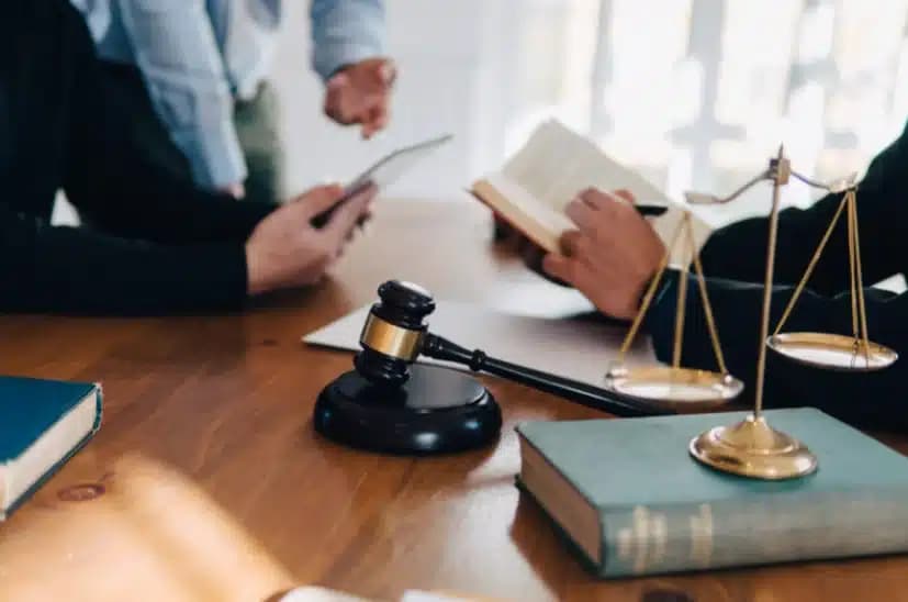 حقوق الأشخاص المقرر إبعادهم والإجراءات القانونية